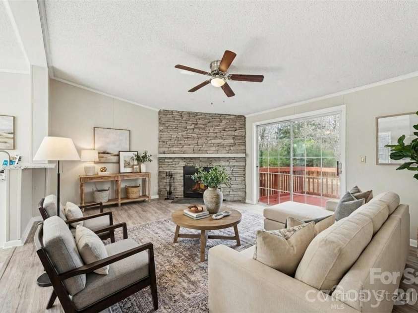 137 Cedar Grove Road, Clover, SC 29710.  MLS# CAR4316459, YatesRealty ID 5415. 