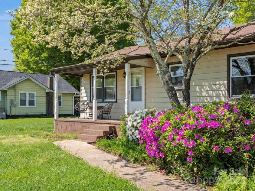 714 8th Street, Bessemer City, NC 28016.  MLS# CAR4246501, YatesRealty ID 5415. 