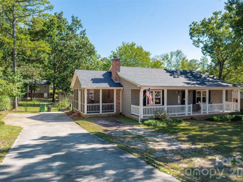 2559 Watson Drive, Lancaster, SC 29720.  MLS# CAR4428149, YatesRealty ID 54150. 
