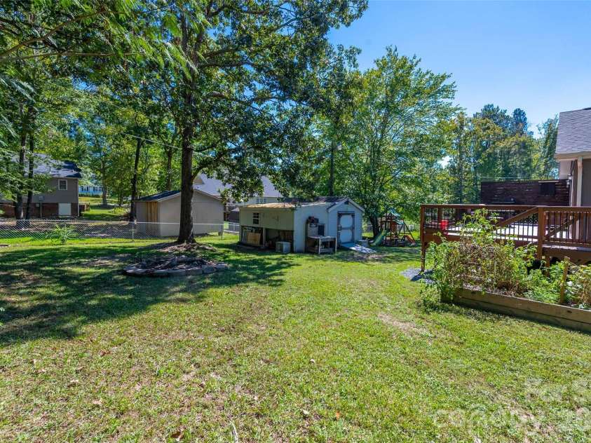 2559 Watson Drive, Lancaster, SC 29720.  MLS# CAR4428149, YatesRealty ID 54150. 