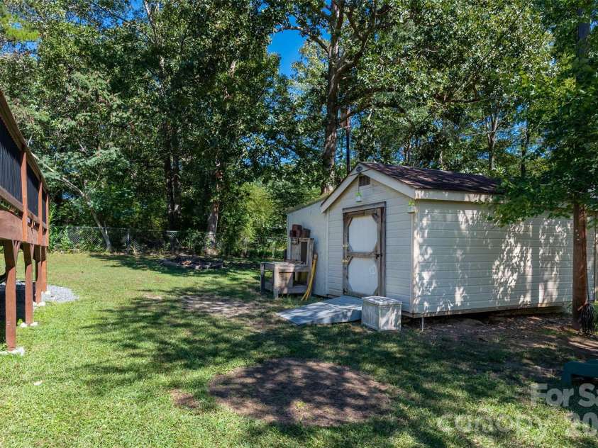 2559 Watson Drive, Lancaster, SC 29720.  MLS# CAR4428149, YatesRealty ID 54150. 