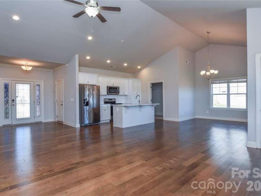 148 Greythorn Drive, Statesville, NC 28625.  MLS# CAR4427266, YatesRealty ID 54152. 