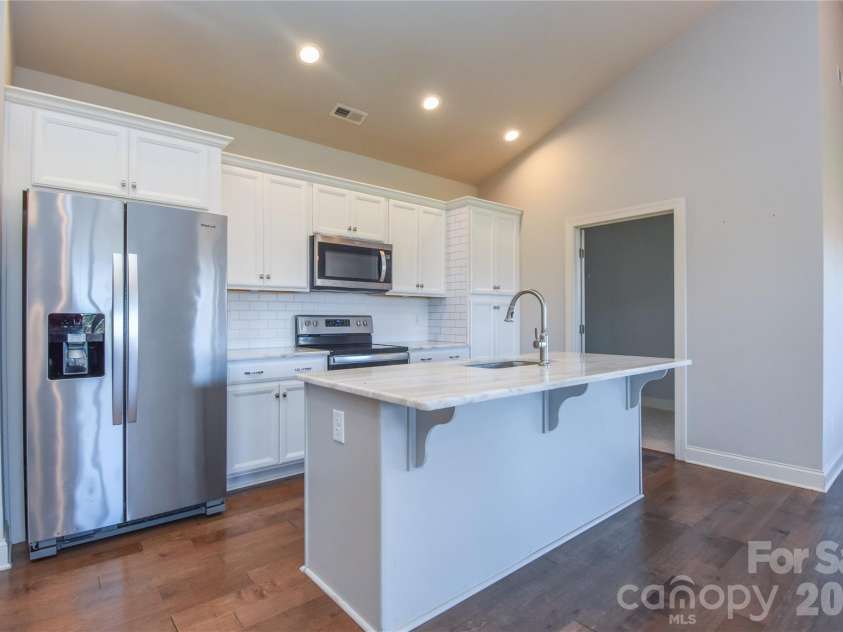 148 Greythorn Drive, Statesville, NC 28625.  MLS# CAR4427266, YatesRealty ID 54152. 
