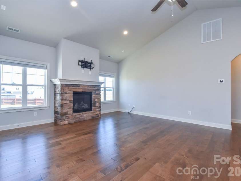 148 Greythorn Drive, Statesville, NC 28625.  MLS# CAR4427266, YatesRealty ID 54152. 