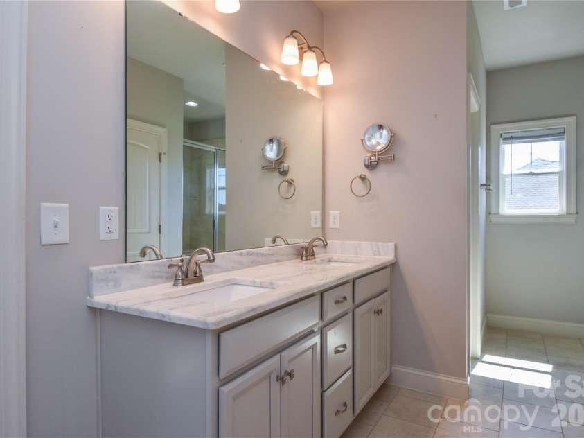 148 Greythorn Drive, Statesville, NC 28625.  MLS# CAR4427266, YatesRealty ID 54152. 