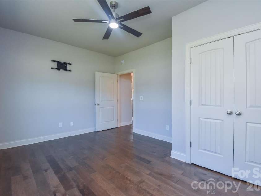 148 Greythorn Drive, Statesville, NC 28625.  MLS# CAR4427266, YatesRealty ID 54152. 