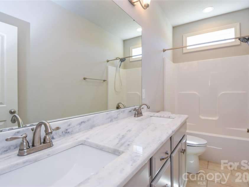 148 Greythorn Drive, Statesville, NC 28625.  MLS# CAR4427266, YatesRealty ID 54152. 