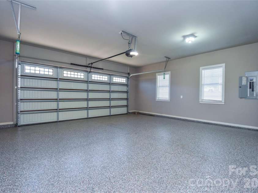 148 Greythorn Drive, Statesville, NC 28625.  MLS# CAR4427266, YatesRealty ID 54152. 