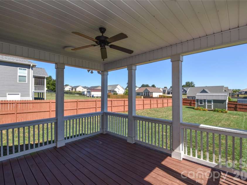 148 Greythorn Drive, Statesville, NC 28625.  MLS# CAR4427266, YatesRealty ID 54152. 