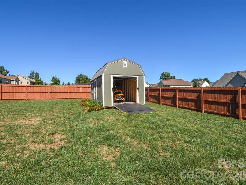 148 Greythorn Drive, Statesville, NC 28625.  MLS# CAR4427266, YatesRealty ID 54152. 