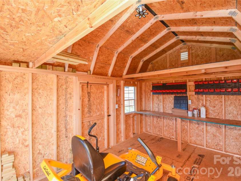 148 Greythorn Drive, Statesville, NC 28625.  MLS# CAR4427266, YatesRealty ID 54152. 