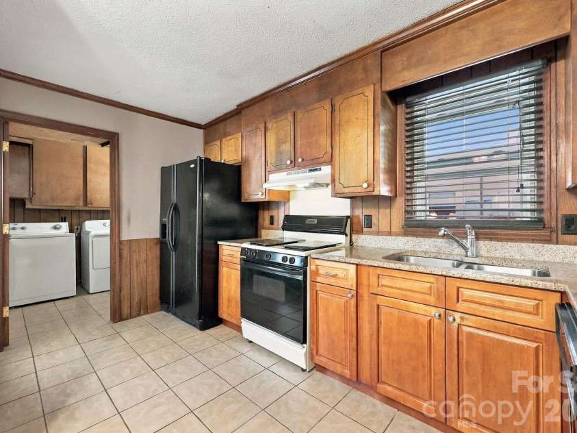 817 Rubens Road, Concord, NC 28027.  MLS# CAR4427825, YatesRealty ID 54154. 
