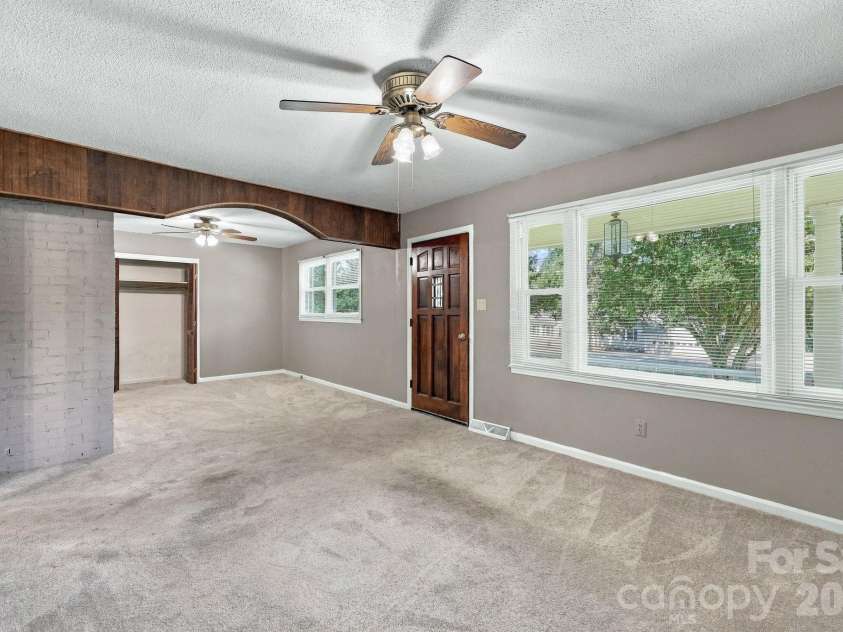 817 Rubens Road, Concord, NC 28027.  MLS# CAR4427825, YatesRealty ID 54154. 
