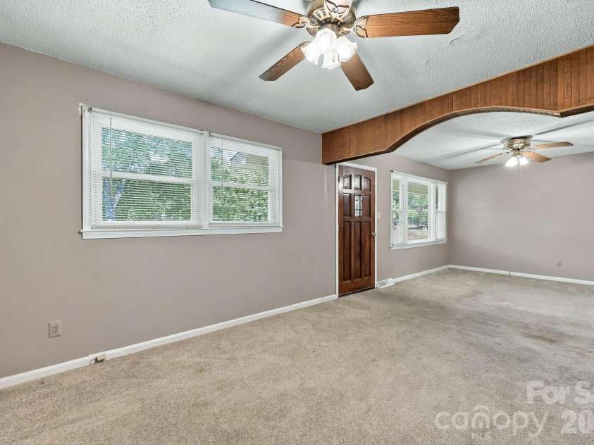 817 Rubens Road, Concord, NC 28027.  MLS# CAR4427825, YatesRealty ID 54154. 