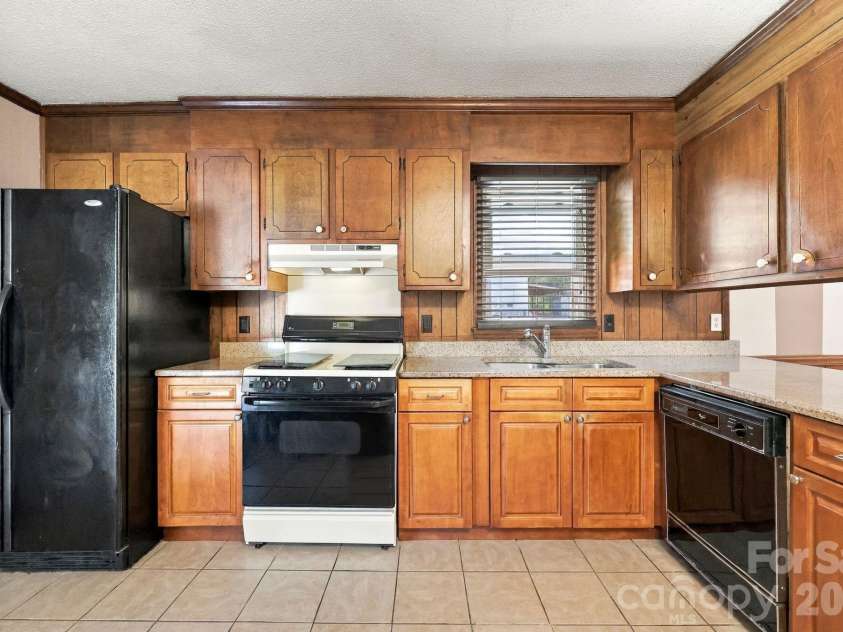 817 Rubens Road, Concord, NC 28027.  MLS# CAR4427825, YatesRealty ID 54154. 