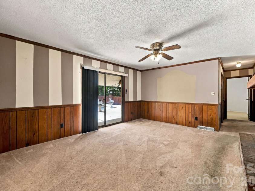 817 Rubens Road, Concord, NC 28027.  MLS# CAR4427825, YatesRealty ID 54154. 