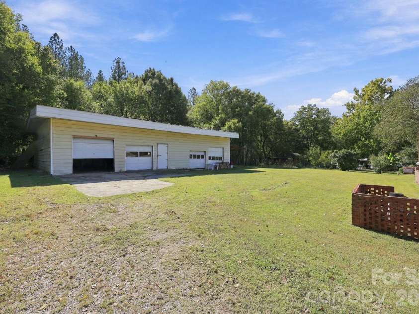 817 Rubens Road, Concord, NC 28027.  MLS# CAR4427825, YatesRealty ID 54154. 