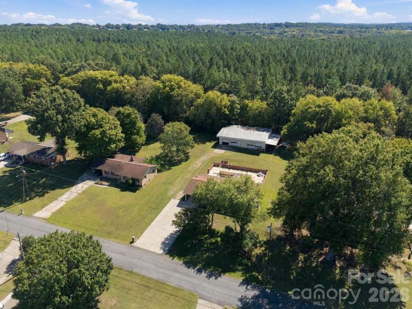 817 Rubens Road, Concord, NC 28027.  MLS# CAR4427825, YatesRealty ID 54154. 