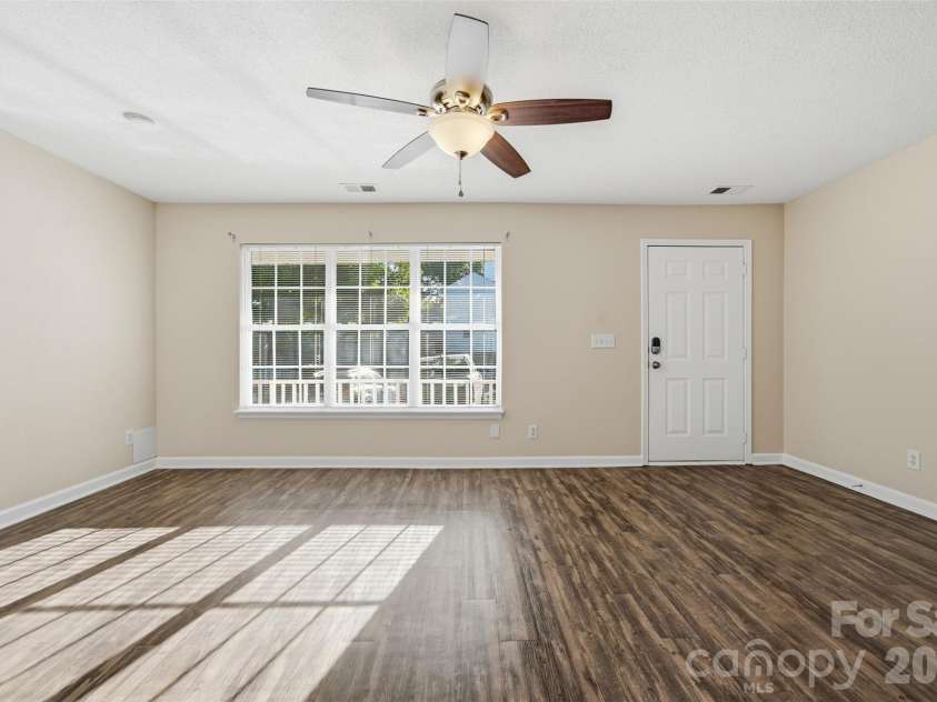 641 Mountainwater Drive, Charlotte, NC 28262.  MLS# CAR4429090, YatesRealty ID 54158. 