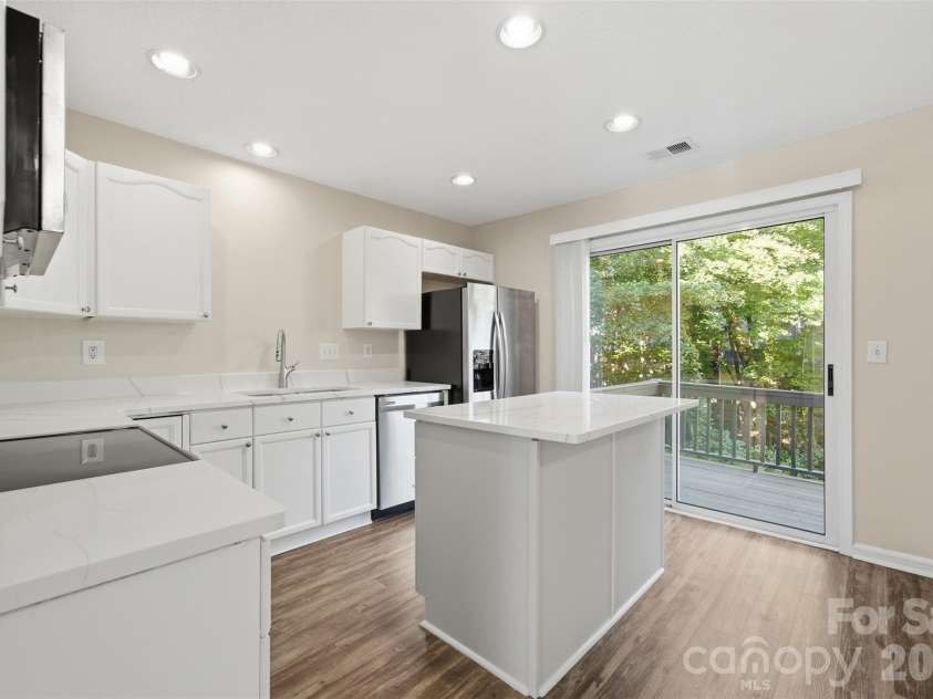641 Mountainwater Drive, Charlotte, NC 28262.  MLS# CAR4429090, YatesRealty ID 54158. 