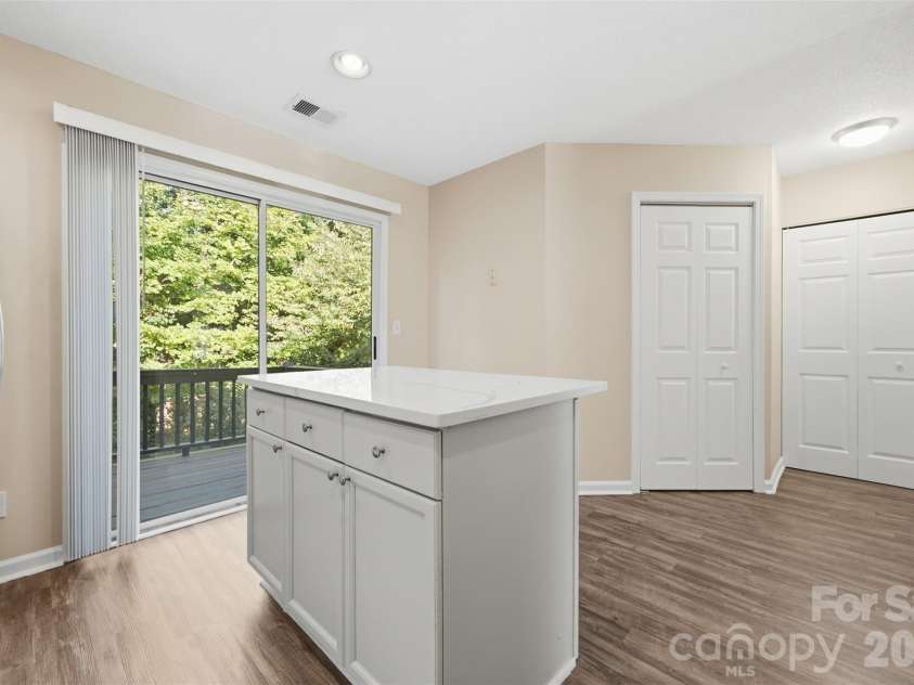 641 Mountainwater Drive, Charlotte, NC 28262.  MLS# CAR4429090, YatesRealty ID 54158. 