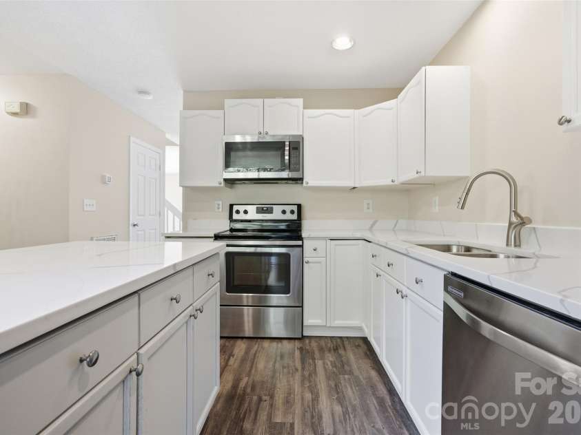 641 Mountainwater Drive, Charlotte, NC 28262.  MLS# CAR4429090, YatesRealty ID 54158. 