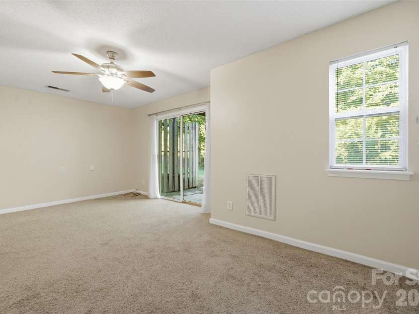 641 Mountainwater Drive, Charlotte, NC 28262.  MLS# CAR4429090, YatesRealty ID 54158. 