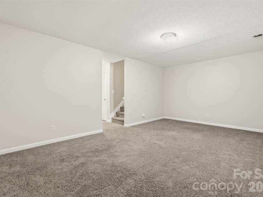 641 Mountainwater Drive, Charlotte, NC 28262.  MLS# CAR4429090, YatesRealty ID 54158. 