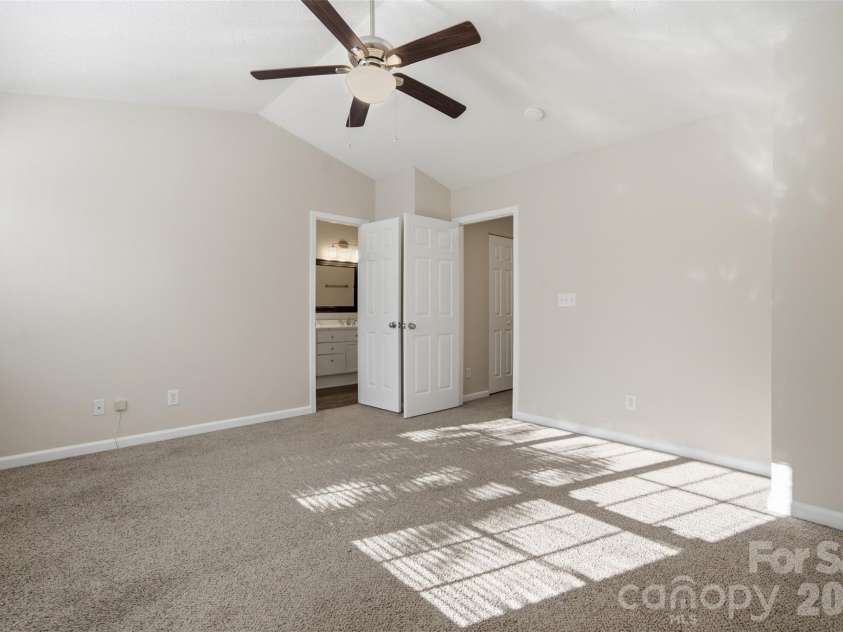641 Mountainwater Drive, Charlotte, NC 28262.  MLS# CAR4429090, YatesRealty ID 54158. 