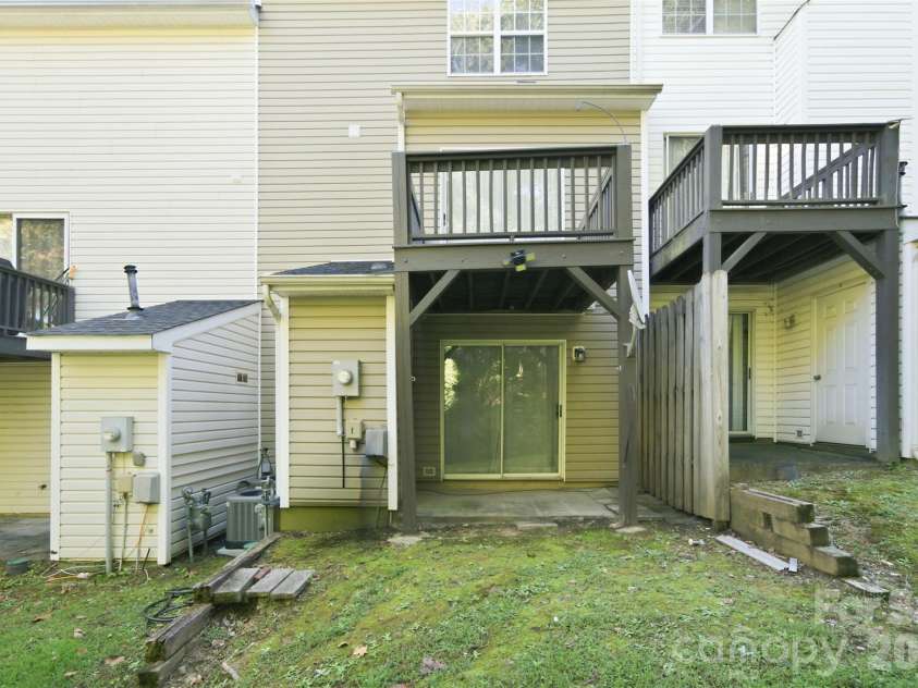641 Mountainwater Drive, Charlotte, NC 28262.  MLS# CAR4429090, YatesRealty ID 54158. 