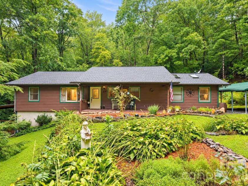 19 Forge Drive, Mills River, NC 28759.  MLS# CAR4429305, YatesRealty ID 54159. Welcome to 19 Forge Mountain Dr