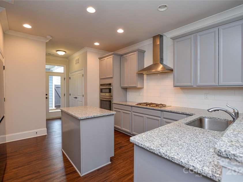 10209 Meeting House Drive, Huntersville, NC 28078.  MLS# CAR4246408, YatesRealty ID 5416. 