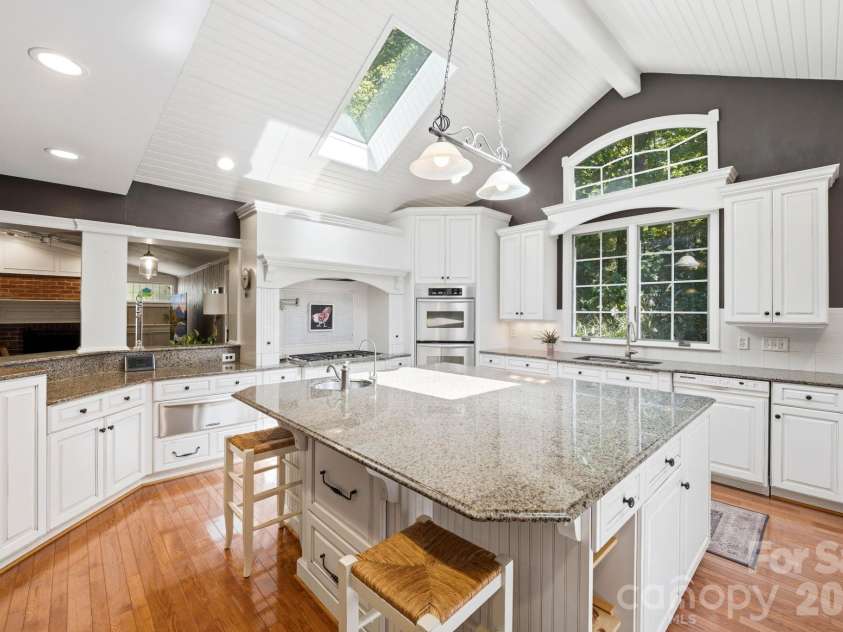 450 Mills Gap Road, Arden, NC 28704.  MLS# CAR4429619, YatesRealty ID 54160. 