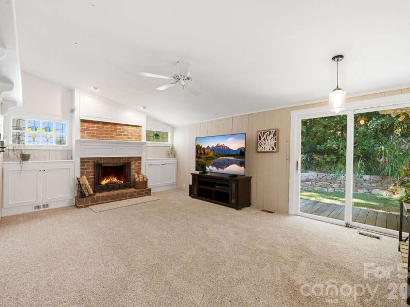 450 Mills Gap Road, Arden, NC 28704.  MLS# CAR4429619, YatesRealty ID 54160. 