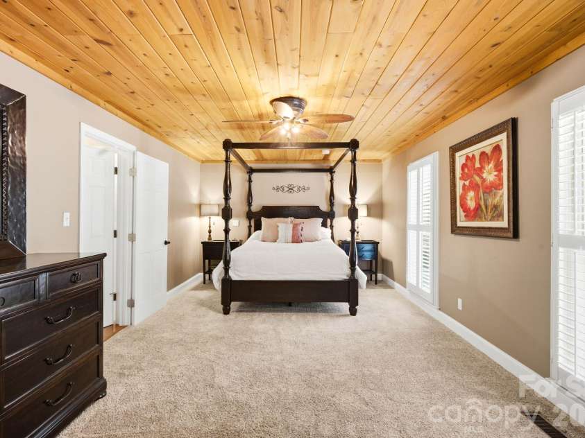 450 Mills Gap Road, Arden, NC 28704.  MLS# CAR4429619, YatesRealty ID 54160. 