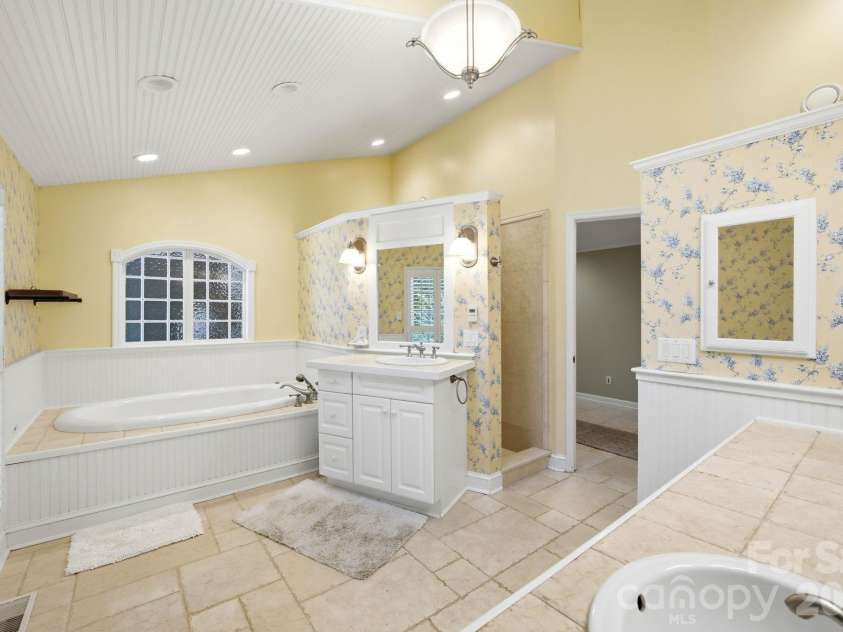 450 Mills Gap Road, Arden, NC 28704.  MLS# CAR4429619, YatesRealty ID 54160. 
