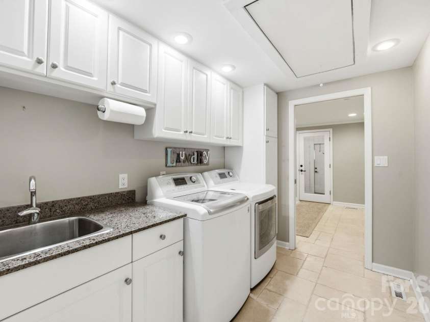 450 Mills Gap Road, Arden, NC 28704.  MLS# CAR4429619, YatesRealty ID 54160. 