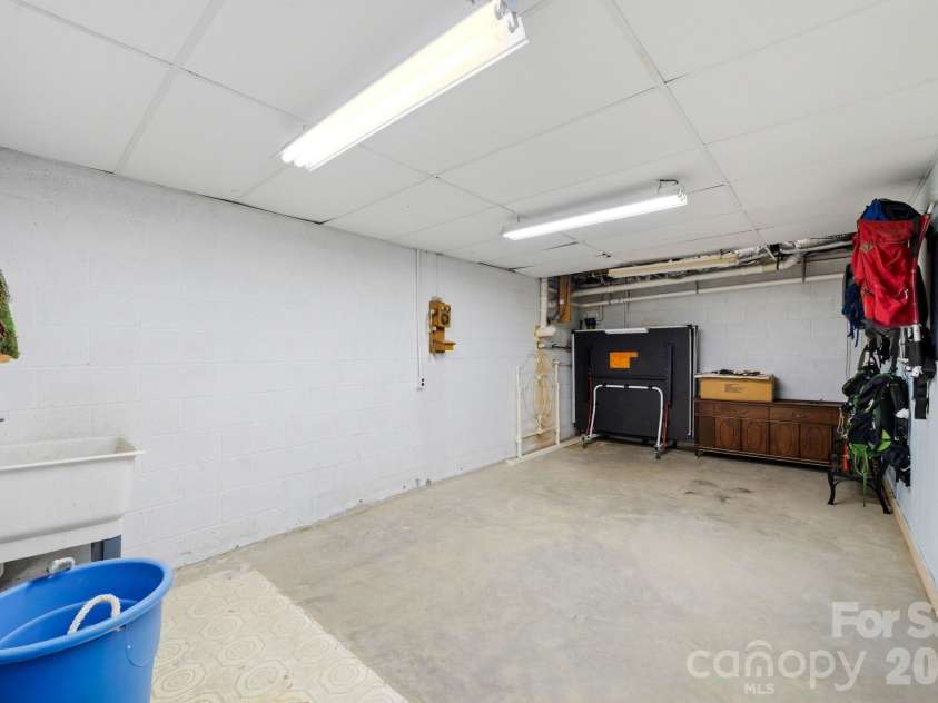 450 Mills Gap Road, Arden, NC 28704.  MLS# CAR4429619, YatesRealty ID 54160. 