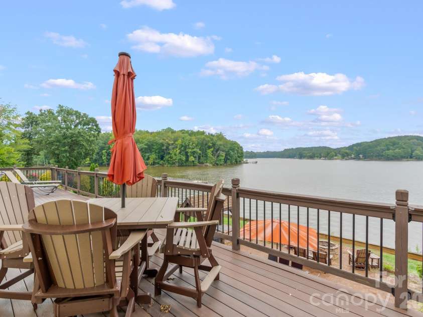 161 Abbotts Court, Lexington, NC 27292.  MLS# CAR4427226, YatesRealty ID 54161. 