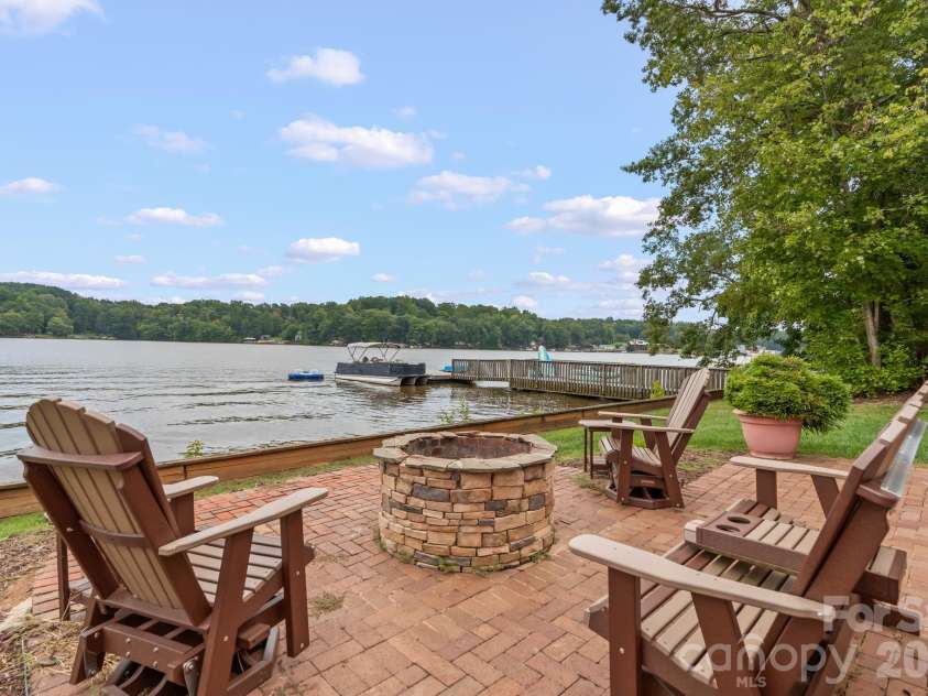 161 Abbotts Court, Lexington, NC 27292.  MLS# CAR4427226, YatesRealty ID 54161. 