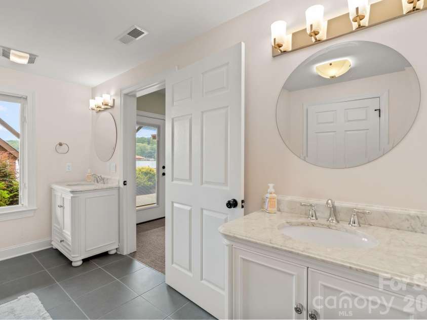 161 Abbotts Court, Lexington, NC 27292.  MLS# CAR4427226, YatesRealty ID 54161. 