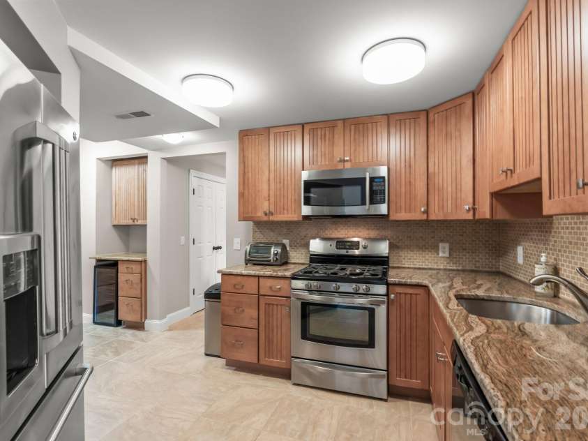 161 Abbotts Court, Lexington, NC 27292.  MLS# CAR4427226, YatesRealty ID 54161. 