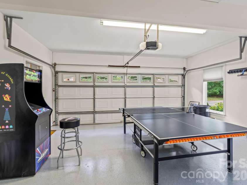 161 Abbotts Court, Lexington, NC 27292.  MLS# CAR4427226, YatesRealty ID 54161. 