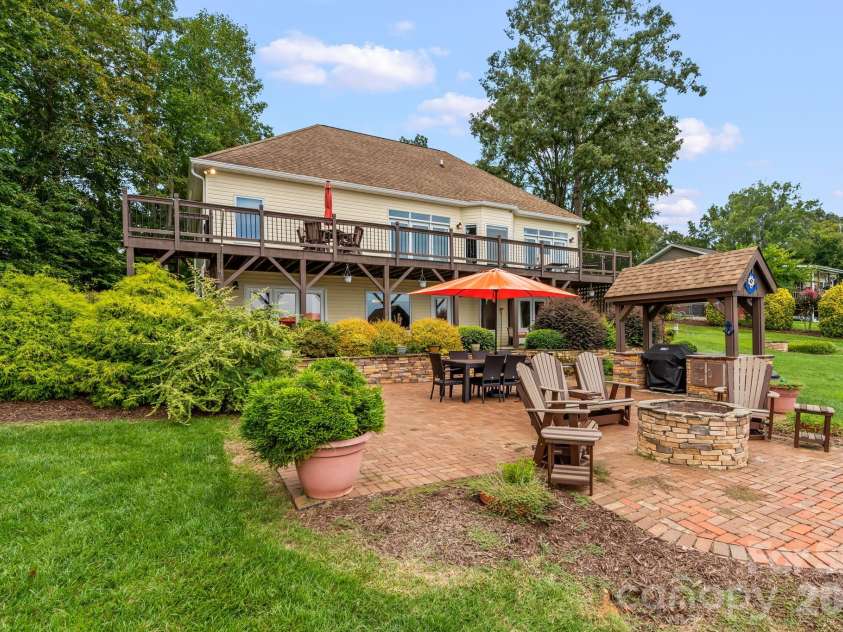 161 Abbotts Court, Lexington, NC 27292.  MLS# CAR4427226, YatesRealty ID 54161. 