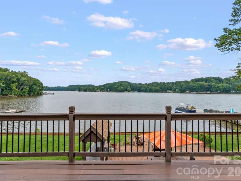 161 Abbotts Court, Lexington, NC 27292.  MLS# CAR4427226, YatesRealty ID 54161. 