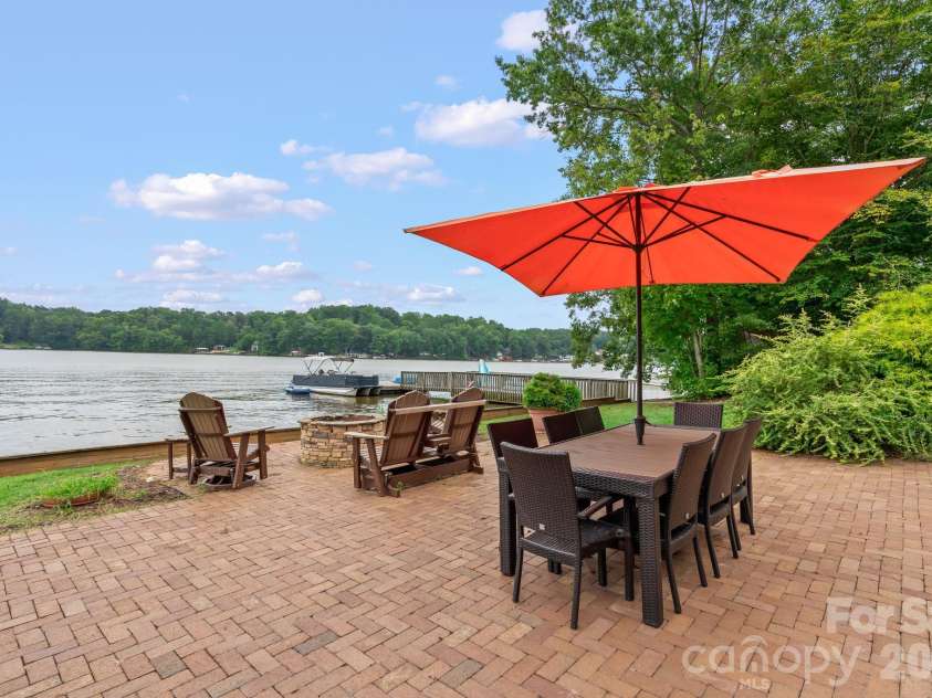 161 Abbotts Court, Lexington, NC 27292.  MLS# CAR4427226, YatesRealty ID 54161. 