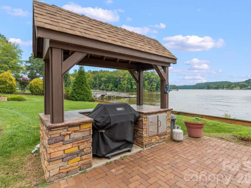 161 Abbotts Court, Lexington, NC 27292.  MLS# CAR4427226, YatesRealty ID 54161. 