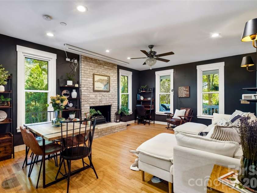 9560 Harvest Lane, Davidson, NC 28036.  MLS# CAR4429858, YatesRealty ID 54162. 