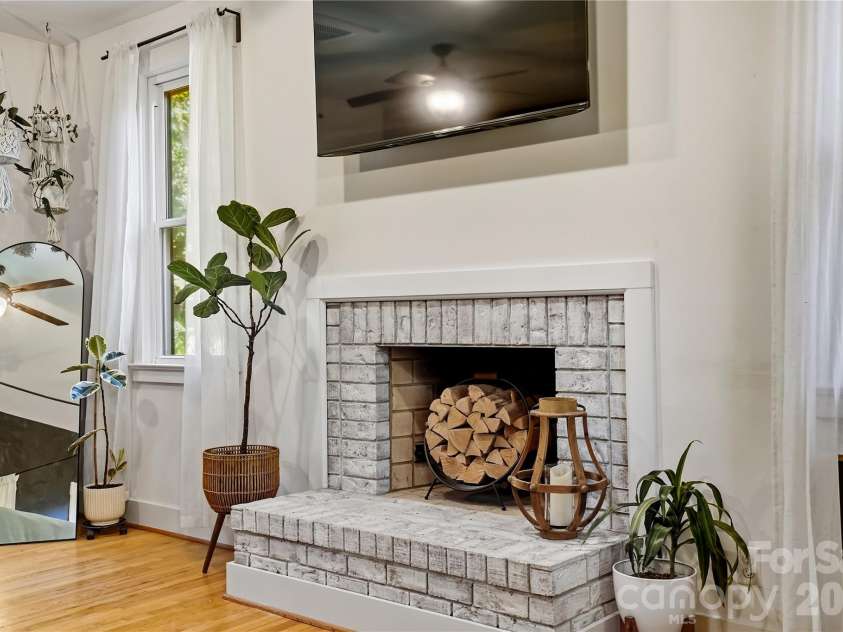 9560 Harvest Lane, Davidson, NC 28036.  MLS# CAR4429858, YatesRealty ID 54162. Fireplace in Primary