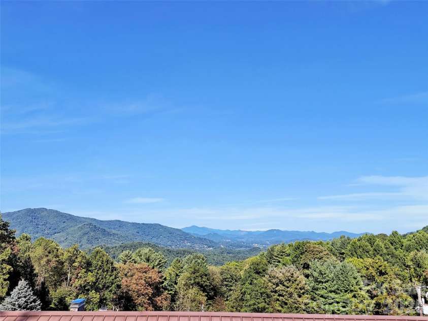 110 Atari Road, Waynesville, NC 28786.  MLS# CAR4430512, YatesRealty ID 54164. 